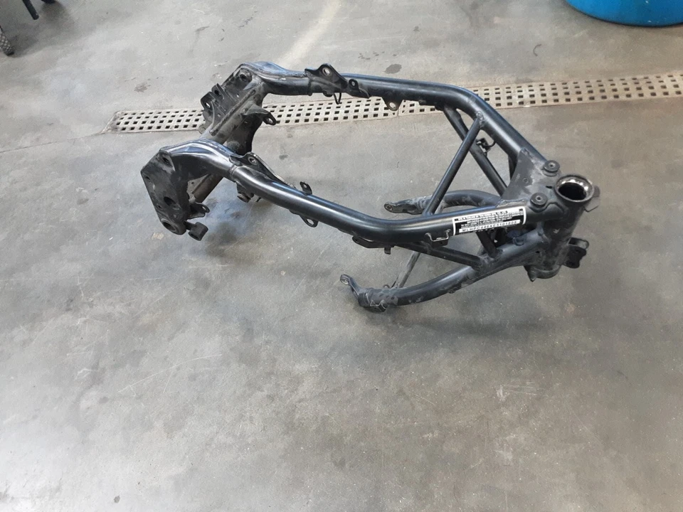 2014 14 13-15 Honda CBR500R CBR500 Main Frame Chassis Black *BOS ONLY*  - Image 2 of 4