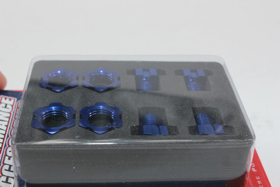 Traxxas TRX  5353 X   Radmitnehmer 17mm gesplintet z.B. E-Revo blau  NEU OVP - Bild 3 von 4