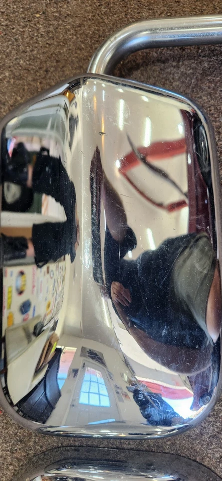 Espelho de porta. Parafuso universal - Imagem 4 de 4