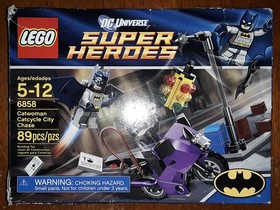 LEGO DC UNIVERSE SUPER HEROES 6858 CATWOMAN Catcycle City Chase 89 pc EUC In Box