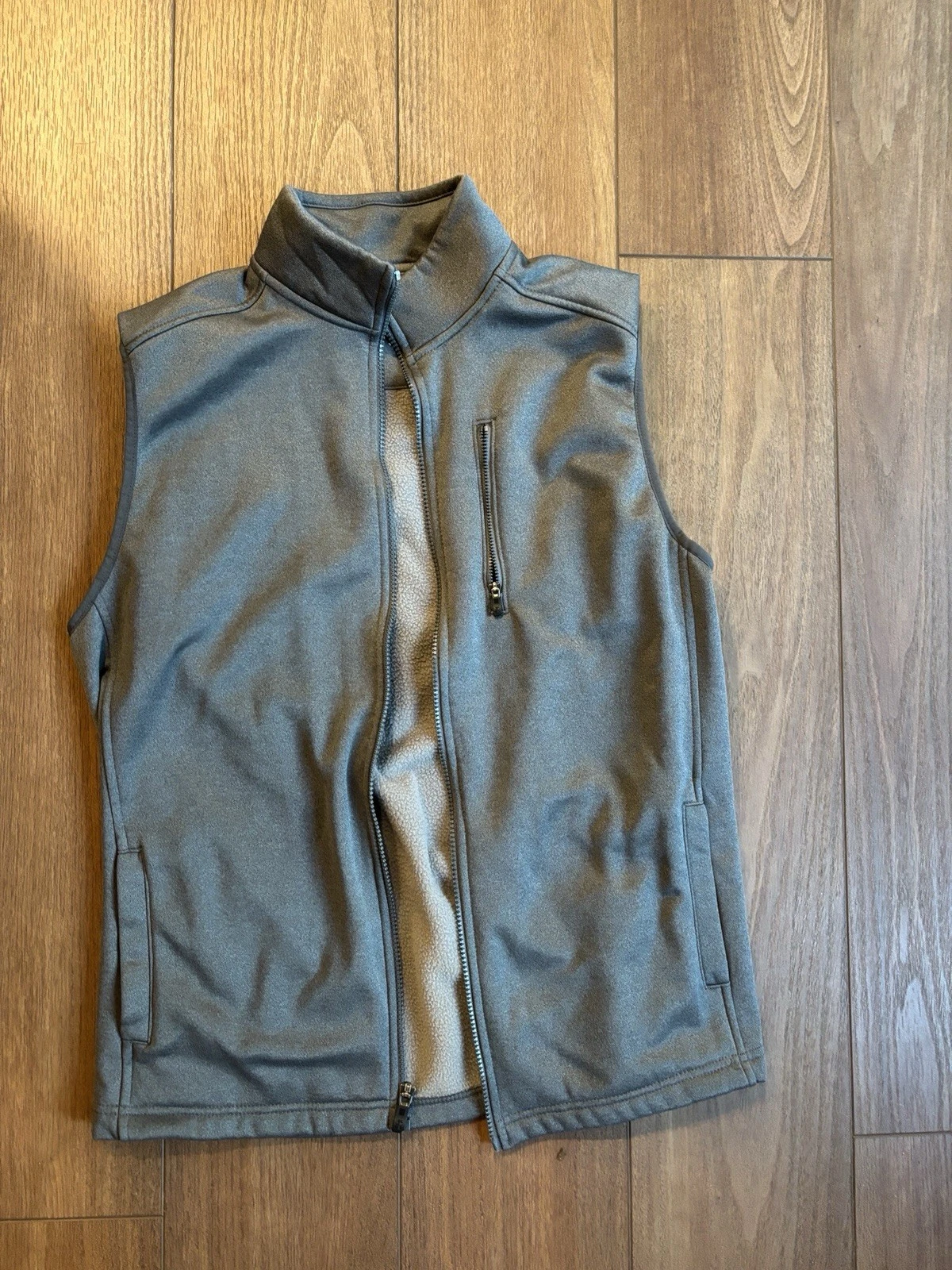 Izod Men’s Gray Vest Size M