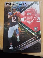2022 Panini Black #123 Velus Jones Jr Rookie Card Chicago Bears RC **7/9 Lo