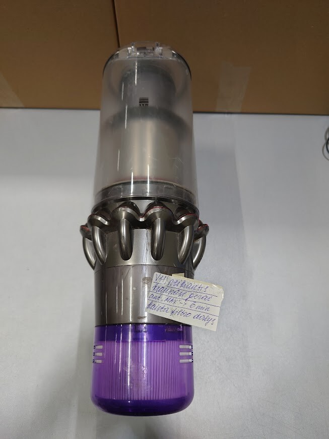 Dyson V11 Vacuum Used with Weak Battery and Heating Filter Issue