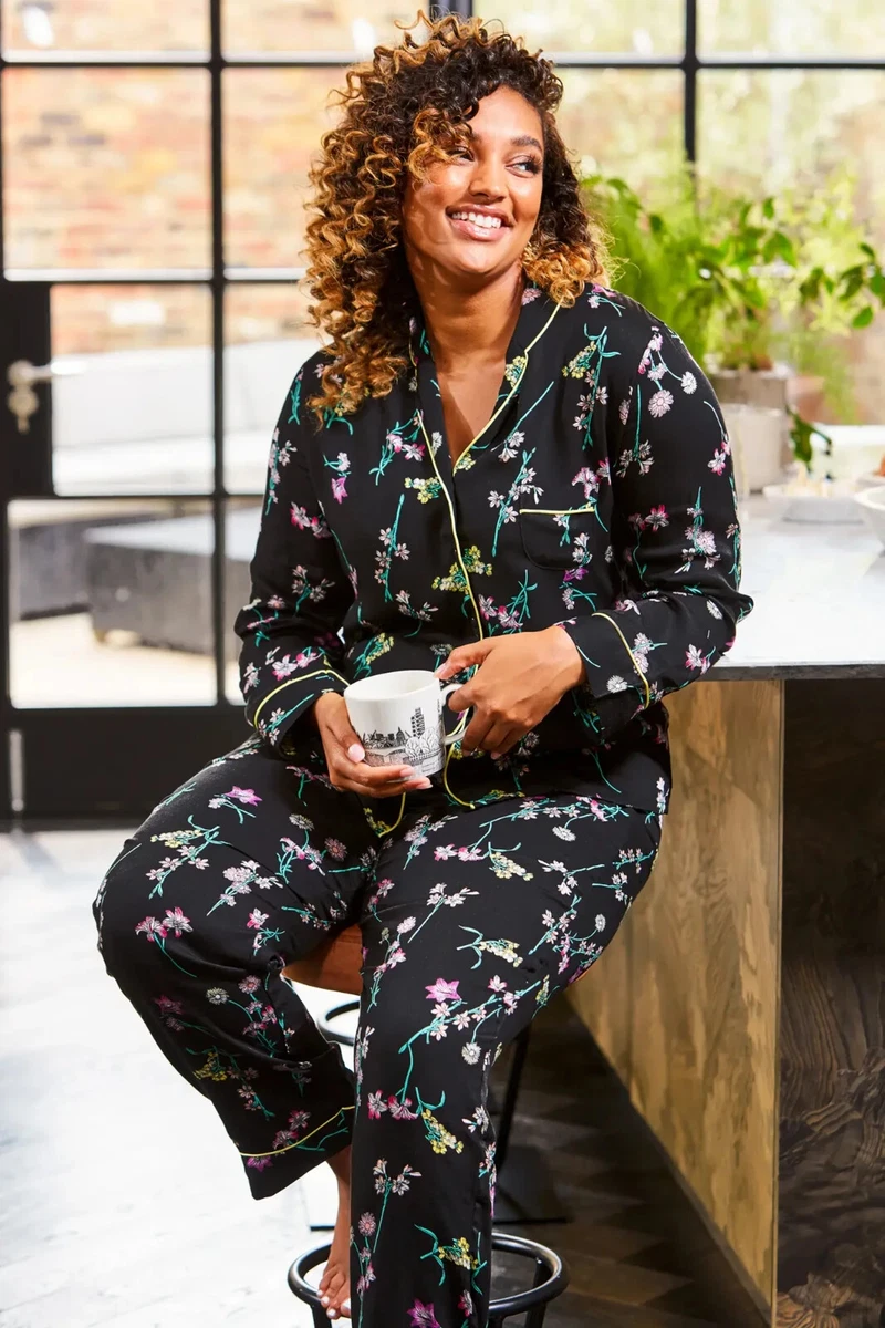 Floral pyjamas outlet
