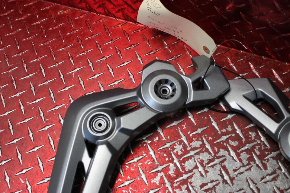 2017 - 2023 KAWASAKI ZR900 OEM LEFT & RIGHT FRAME COVERS ZR92 - Image 4 of 4