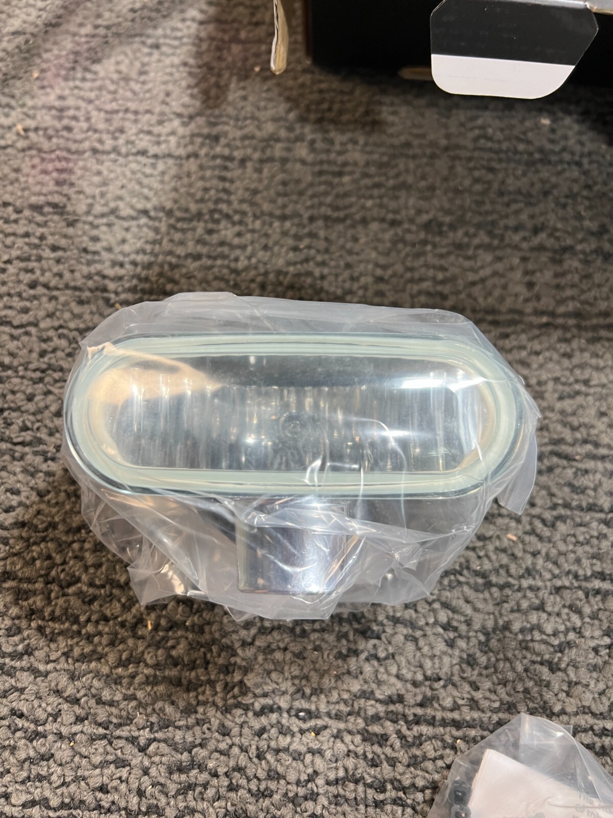 Genuine Harley Davidson ENGINE GUARD MOUNTED FOG LAMP LIGHTS 11/4