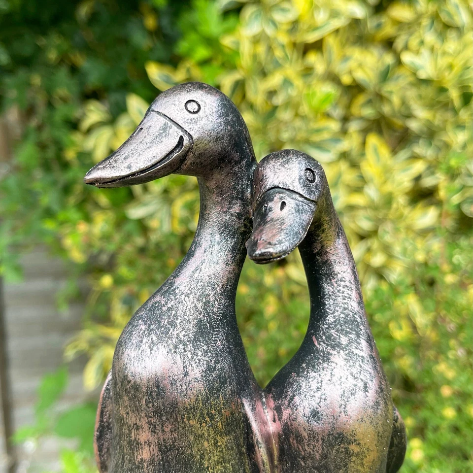 Estatua de jardín de pato negro 19 cm resina envejecida pareja de patos de amor escultura al aire libre Foto 2 de 4