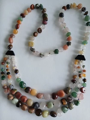 Gorgeous Vintage Long Natural Mixed Agates & Jaspers 3-String Necklace - Image 1 of 4