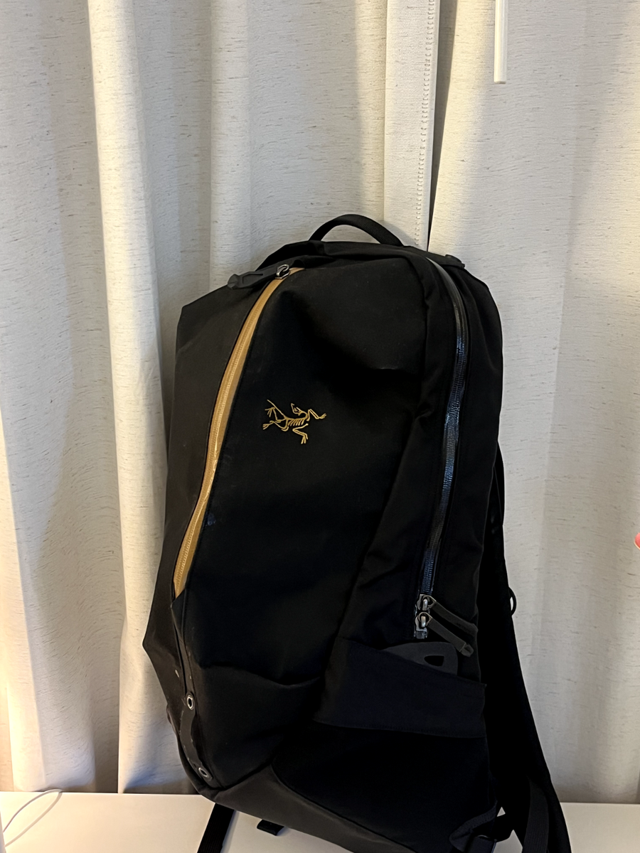 Arc'teryx Arro 22 Backpack 24k Black - New, Without Tag