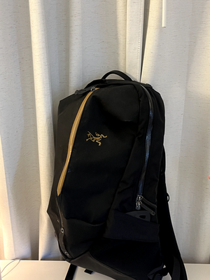 Arc'teryx Arro 22 Backpack 24k Black - New, Without Tag Arc'teryx Arro 22 Backpack 24k Black - New, Without Tag