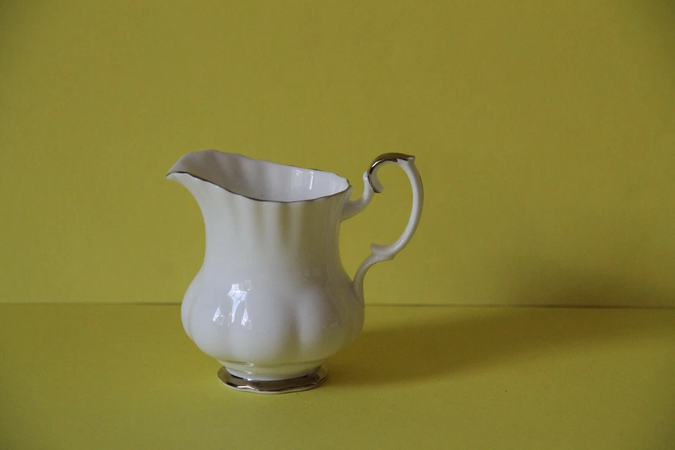 Royal Albert Chantilly Milchkännchen - Bild 1 von 1