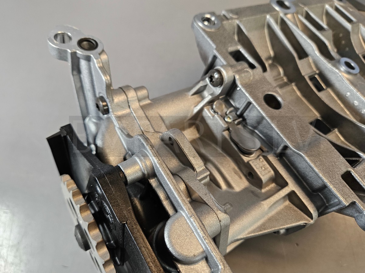 NEW GENUINE BMW F20 F30 F31 F32 F07 F10 E84 F25 ENGINE N47N OIL  