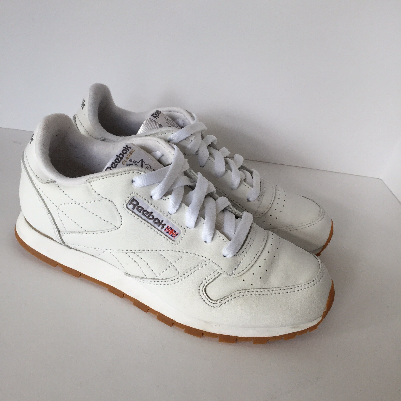 court Electropositive Weekdays Reebok Classic 059503 White Running Shoes Lace Up Low Top Size 4.5 | eBay court Electropositive Weekdays Reebok Classic 059503 White Running Shoes Lace Up Low Top Size 4.5 | eBay