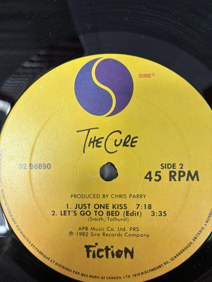 ВИНИЛОВЫЕ ПЛАСТИНКИ THE CURE-LET'S GO TO BED 12 ДЮЙМОВ 1982 ХУДОЖЕСТВЕННАЯ ЛИТЕРАТУРА ОТЛИЧНОЕ СОСТОЯНИЕ ТОВАРА - Изображение 2 из 2