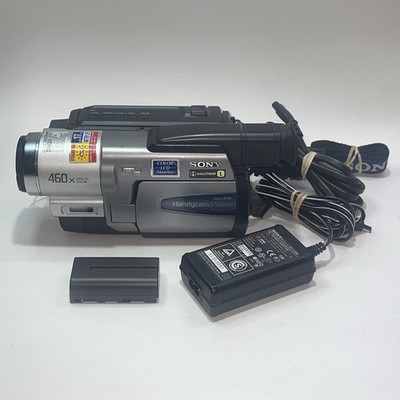 Sony Handycam Vision CCD-TRV108 Hi8 460x Camcorder Nightshot W/ Charger READ