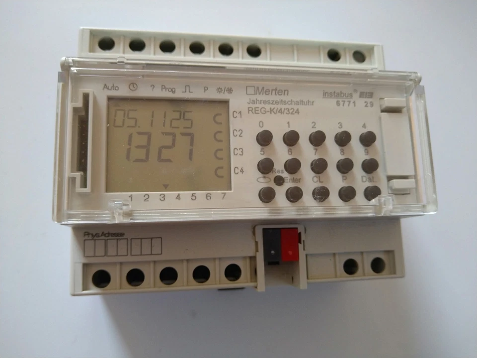 KNX Merten 677029 4-Kanal Jahreszeitschaltuhr REG-K/4/324 Zeitschaltuhr - Bild 3 von 4