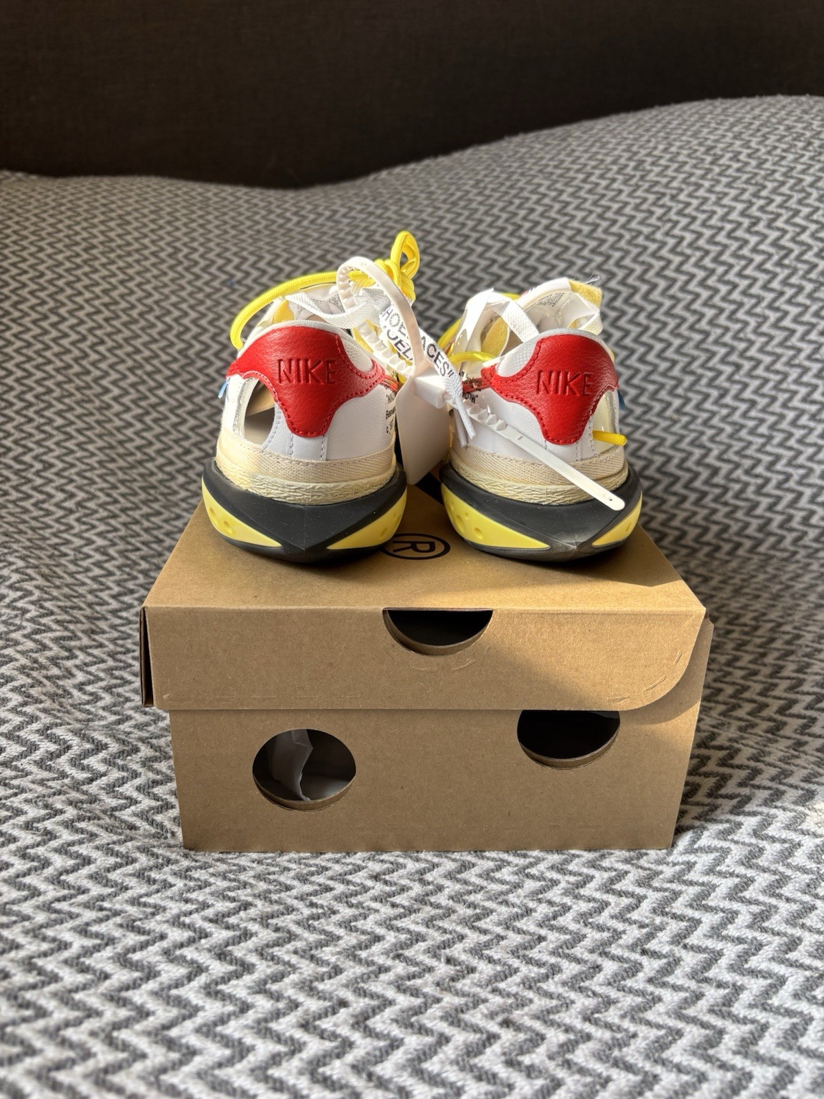 OFF WHITE X NIKE Nike Blazer Low x Off White Bianco DH7863 100 Uomo UK 10 NUOVO