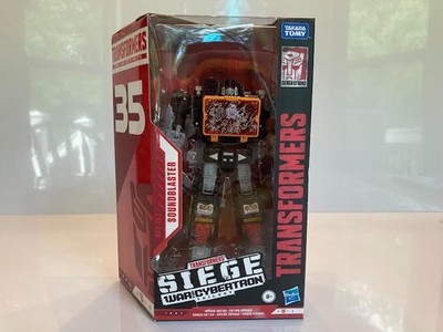 Transformers Siege 35th Anniversary Soundblaster