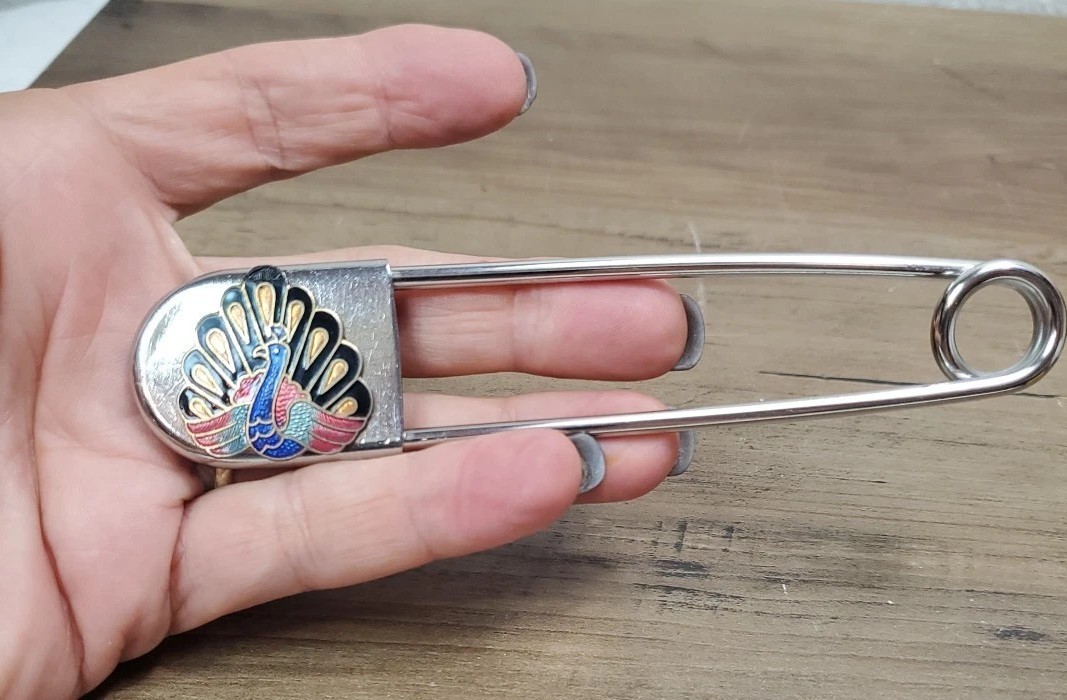 Pin de seguridad de 5 pulgadas Cloisonne pavo real sombrero bufanda pin llavero bota decoración regalo