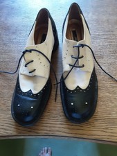 Außergewöhnliche Schuhe von Alberto Gozzi, ...