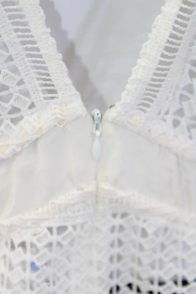 10 Blusa Crosby Derek Lam Feminina Geométrica Texturizada Amarrada Decote V Branca Tamanho 2 - Imagem 4 de 4