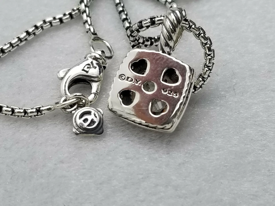 Collar Colgante David Yurman Pequeño Albión Topacio Blanco y Diamantes Cadena 16-17" Foto 3 de 4