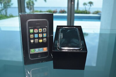 【貴重品:箱付き】初代iPhone2G Rare Collectable 1st Gen Apple iPhone 2G 8GB w/ Original Box