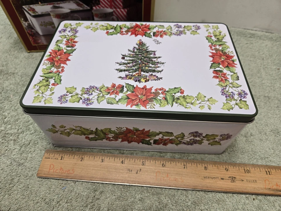 2 Spode Christmas Tree Tea Coffee Cups with Coasters In Metal Decorative Tin Set - Image 3 of 4