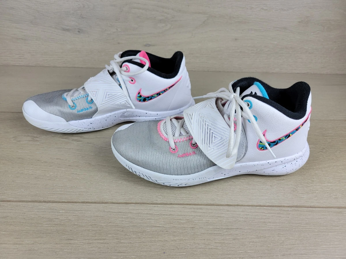Kyrie 3 size best sale 8.5
