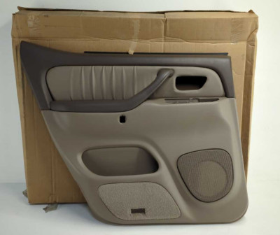 【ころ様オーダーページ】 New OEM Toyota Rear Door Trim Panel 2001-2005 Sequoia Leather Oak