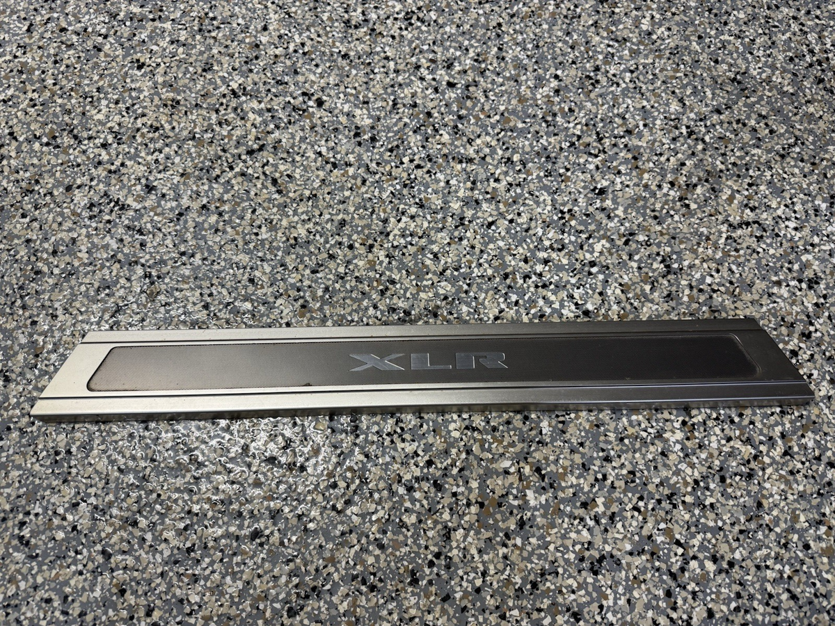 CADILLAC XLR 04-09 OEM LEFT DRIVER DOOR STEP SCUFF COVER PANEL
