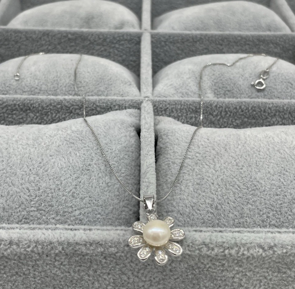 Collana Donna Argento 925 rodiato con Margherita fiore di perla laccetto e charm - Immagine 4 di 4