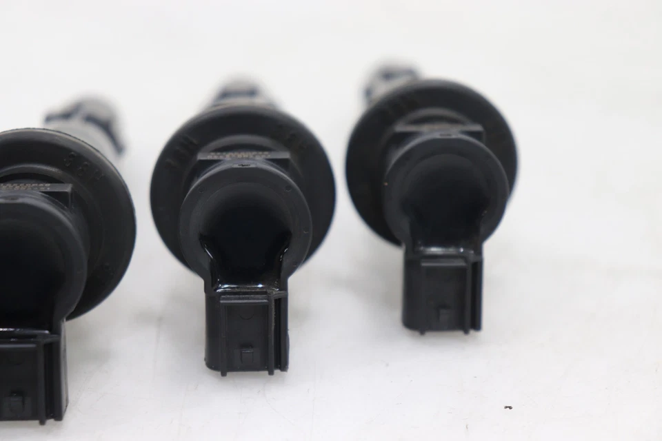 08-24 SUZUKI GSXR 750 OEM BOBINAS DE ENCENDIDO BOBINA BUJÍA JUEGO DE TAPAS Foto 3 de 4