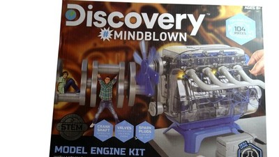 Discovery MINDBLOWN Model Engine Kit & GoldieBlox Builder's Survival Lot 2 STEM