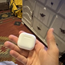 Apple AirPods Pro Wireless Earbuds White USB-C Charging Case Noise Cancellation