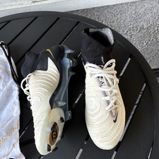Nike Phantom GX Luna 2 Elite FG Soccer Cleats White/Black/Gold US Size 9.5