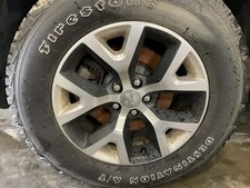 2014-2018 Jeep Cherokee 17x7.5 Wheel Polished Face Painted Pockets Oem