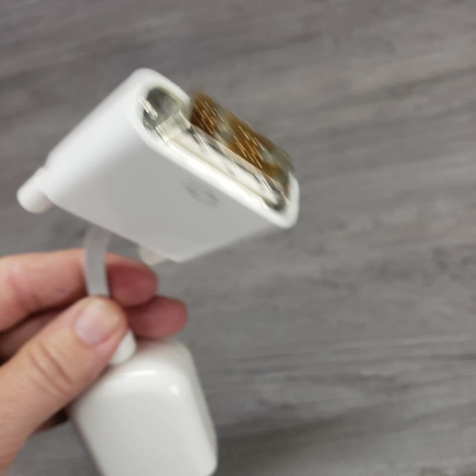 Genuine Apple DVI to Video Adapter M9267G  Composite / RCA & S-Video QUICK SHIP - Image 2 of 4