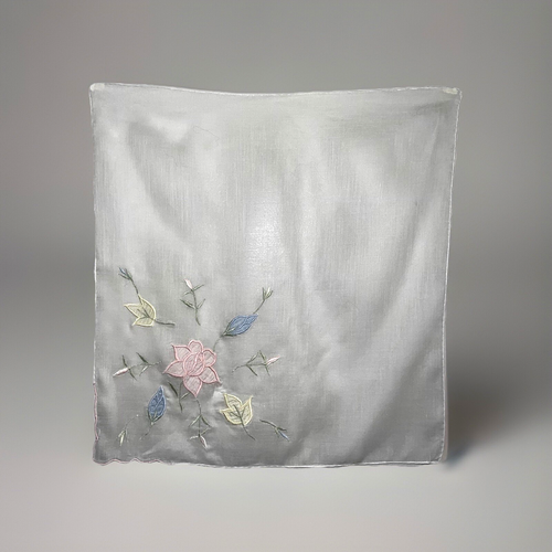Fazzoletto bianco vintage fiori pastello applique fazzoletto ricamato fazzoletto - 15,5 x 14,5" - Foto 2 di 5