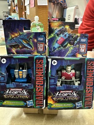 New Transformers Toys Generations Legacy Core Bomb-Burst & Thundercracker Figure