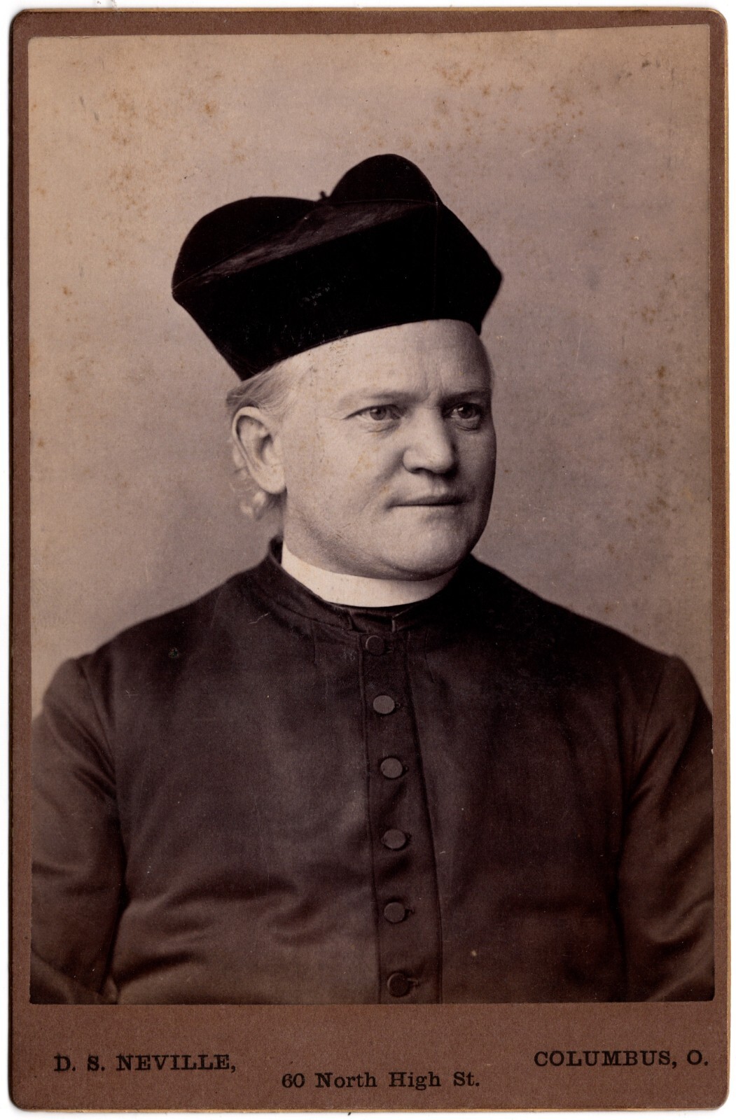 C. 1890s CABINET CARD D.S. NEVILLE CATHOLIC PREIST ROBES AND HAT COLUMBUS OHIO