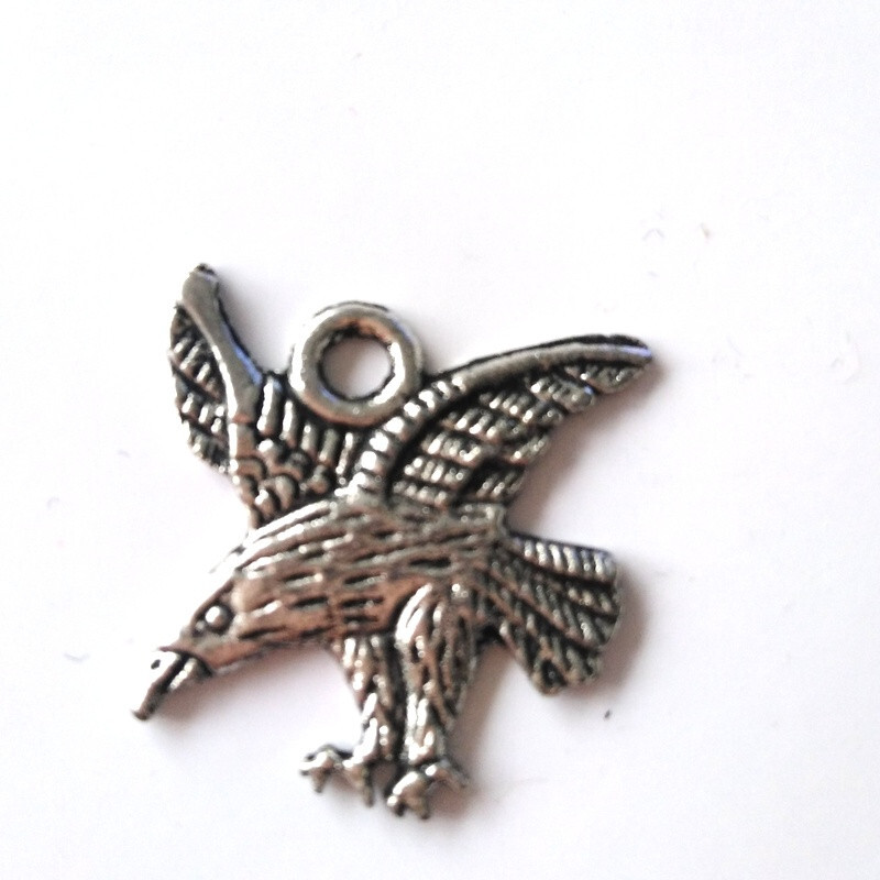 Lot De 6 Pendentifs Argentés - Formes Ange Ailé, Dragon, Aigle, Tête De Mort, Neufs Sans Emballage