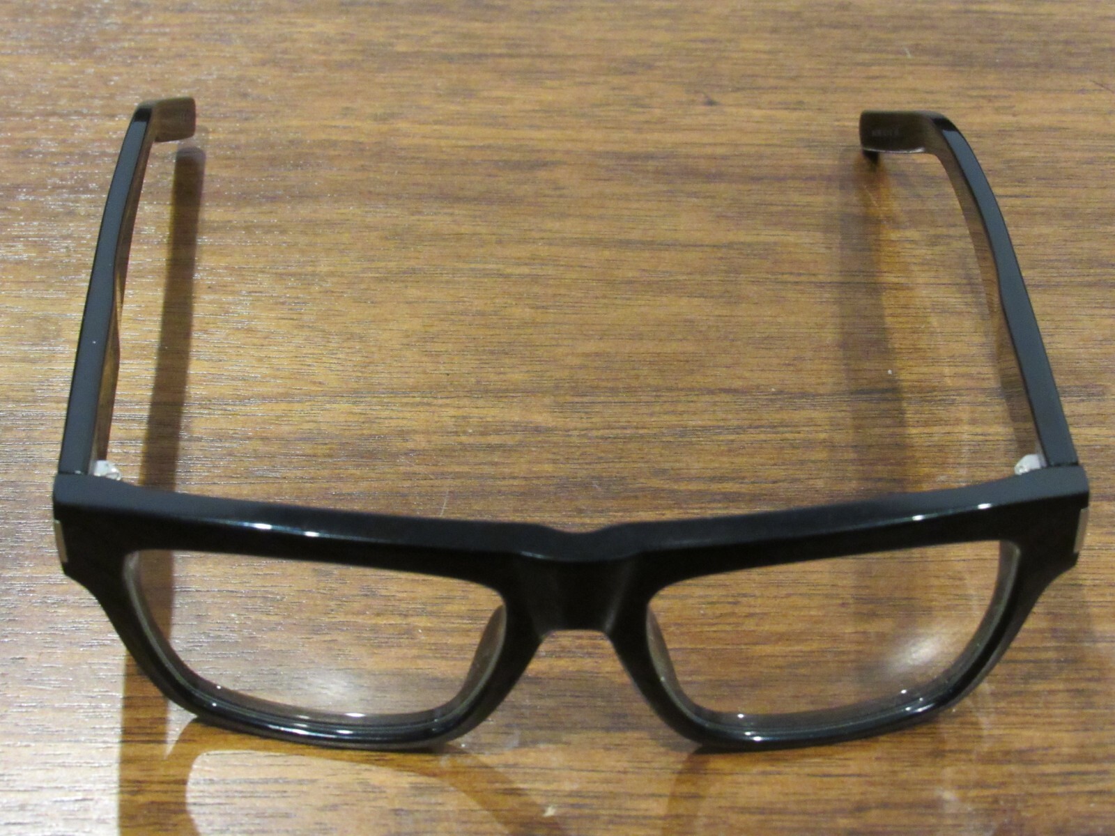 Nuovi occhiali da sole neri Saint Laurent Paris Slimane Era audaci 5