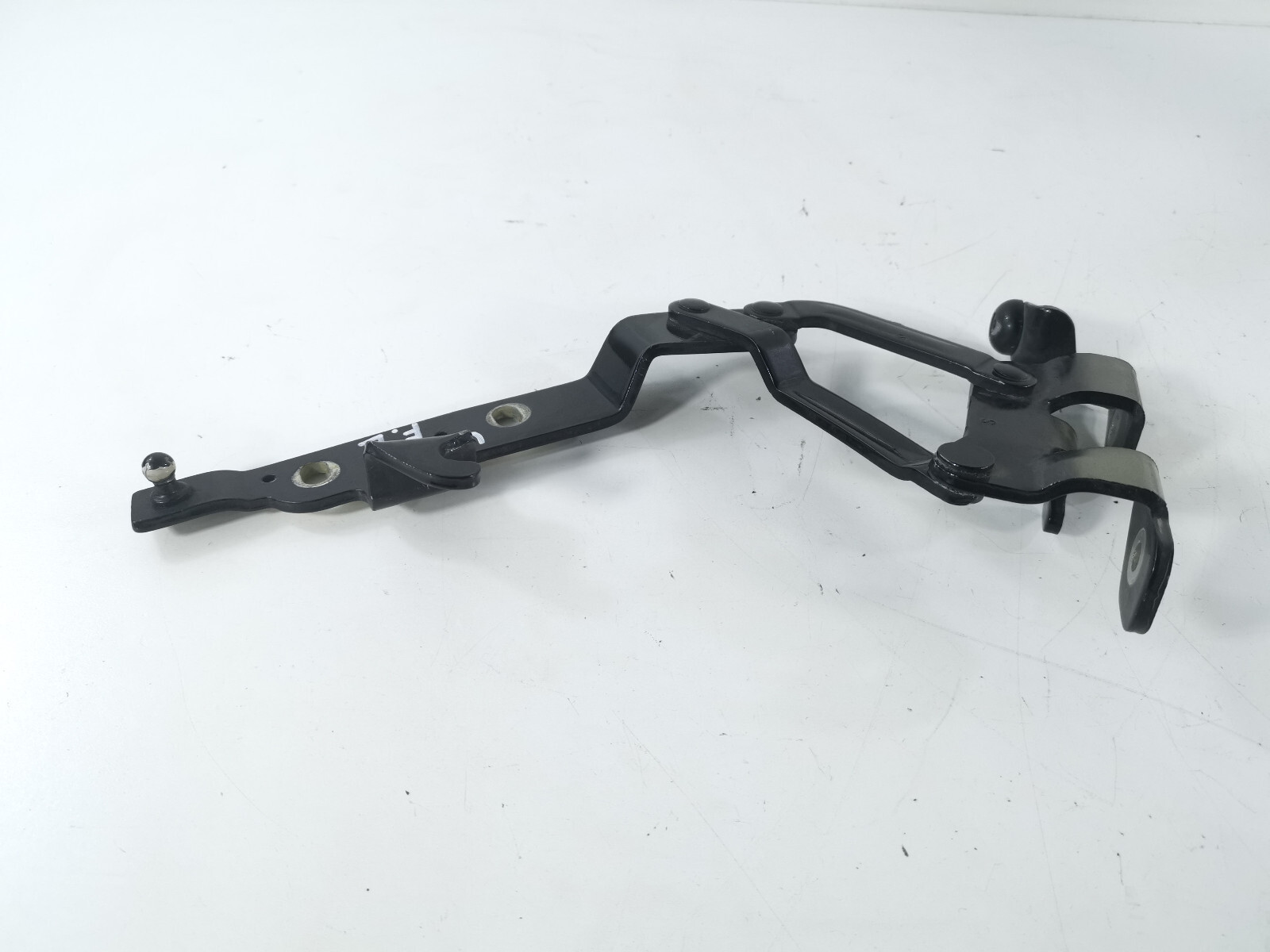 Maserati GranTurismo M145 GranCabrio Hood Hinge Bracket Left and Right Side Set