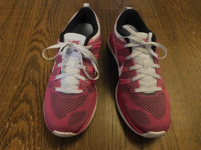 nike flyknit hot pink