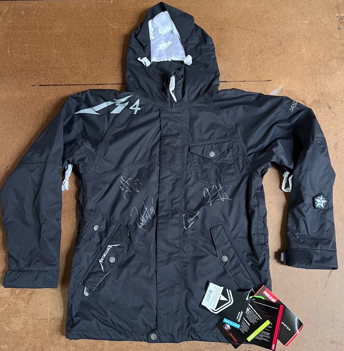 Session M4 METALLICA Autographed Signed Snowboard Jacket Black Medium