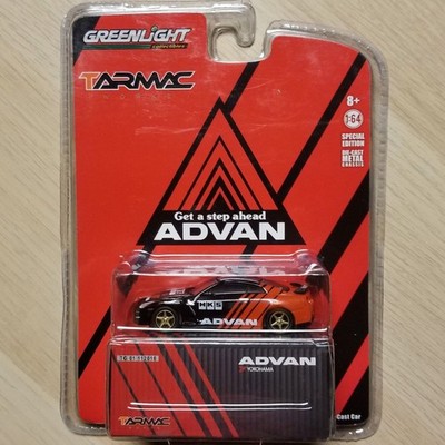 NIP 2016 Greenlight x Tarmac Works: Nissan Skyline GT-R R35 (Advan) Limited 