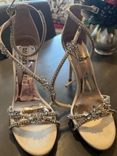 Badgley Mischka Couture Rhinestone Light Beige Cream 9.5 Heels Shoes Sandals