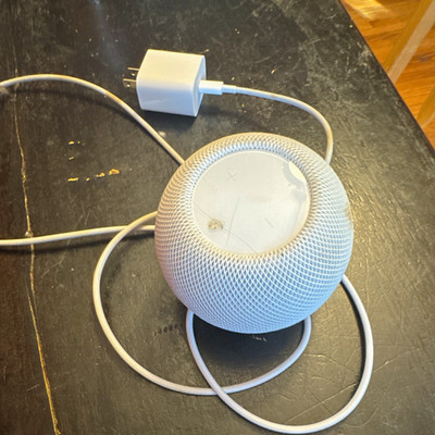 Apple HomePod mini Smart Speaker White w/ Power Adapter Type A Plug