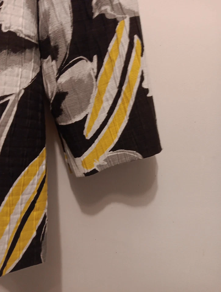 Chaqueta abierta floral negra, amarilla, gris y blanca Alfred Dunner talla 14 usada en excelente estado Foto 3 de 4